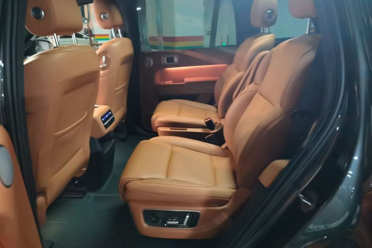 理想汽车 理想L8 2023款 Pro中控内饰21