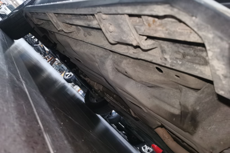 Jeep 自由光 2019款 2.0T 四驱探享版+自动驾驶智慧包 国V局部细节9002