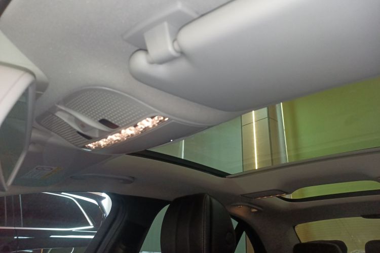 奔驰C级 2017款 C 200 L 运动版局部细节22