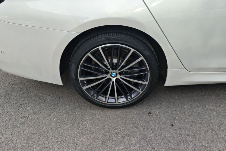 宝马5系 2021款 改款 530Li 领先型 M运动套装车身外观6008