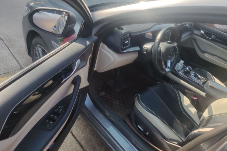 比亚迪 秦PLUS 2021款 DM-i 55KM 旗舰型中控内饰20