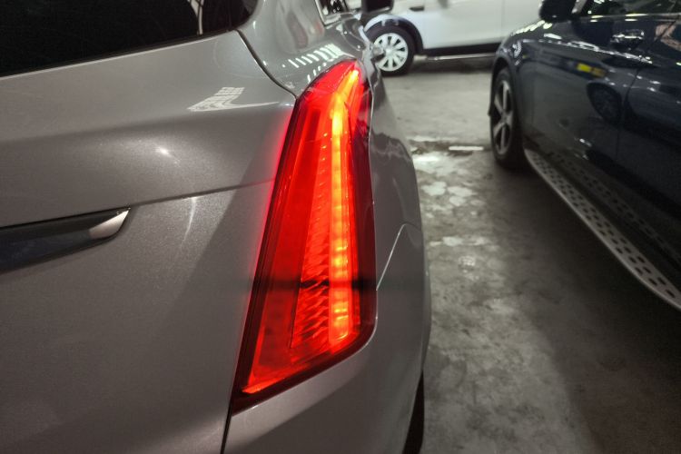 凯迪拉克XT5 2018款 25T 豪华型车身外观9