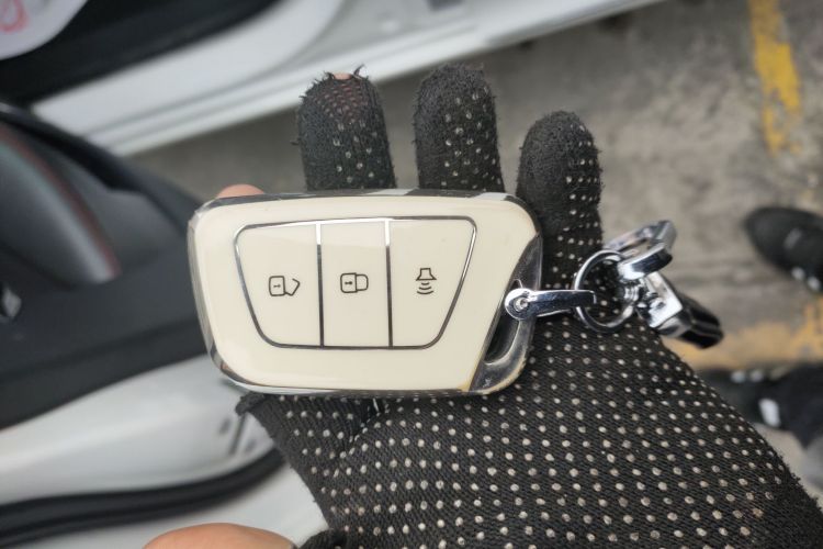 江汽集团 江淮iEV7S 2019款 豪华智尊型精装版中控内饰7001