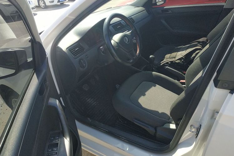 大众 桑塔纳 2019款 1.5L 手动风尚版 国VI中控内饰20