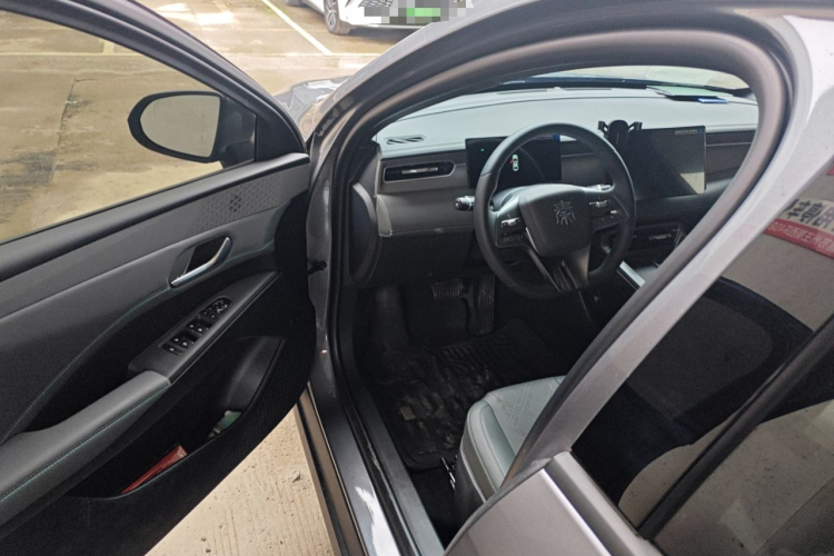 比亚迪 秦PLUS 2025款 DM-i 智驾版 55KM领先型中控内饰20