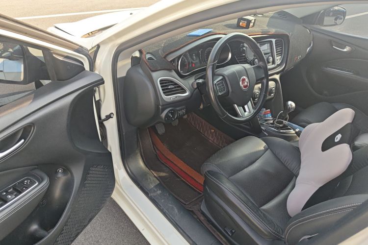 菲亚特 菲翔 2014款 1.4T 手动劲享版中控内饰20