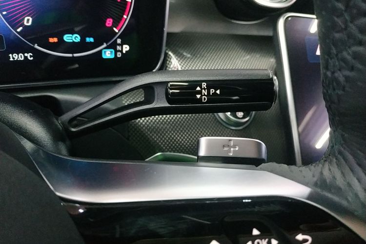 奔驰C级 2022款 改款 C 260 L 运动版中控内饰18