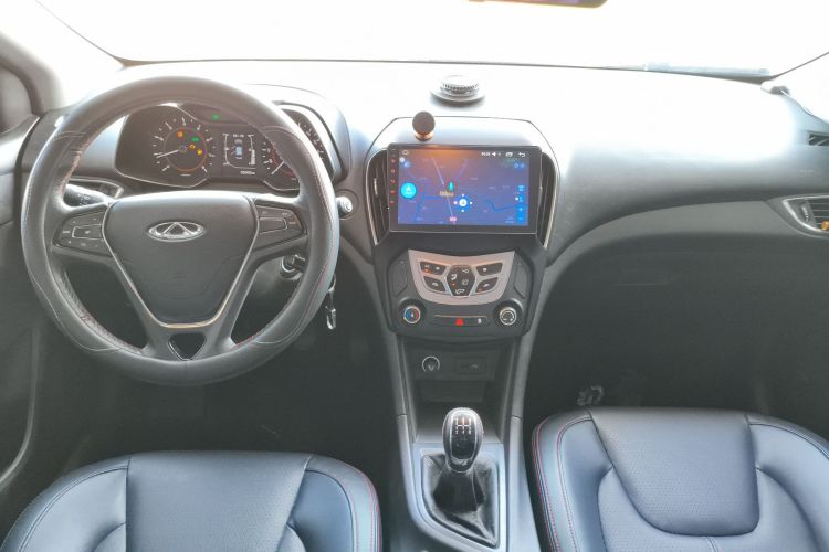 奇瑞 艾瑞泽5 2016款 1.5L 手动领潮版中控内饰12