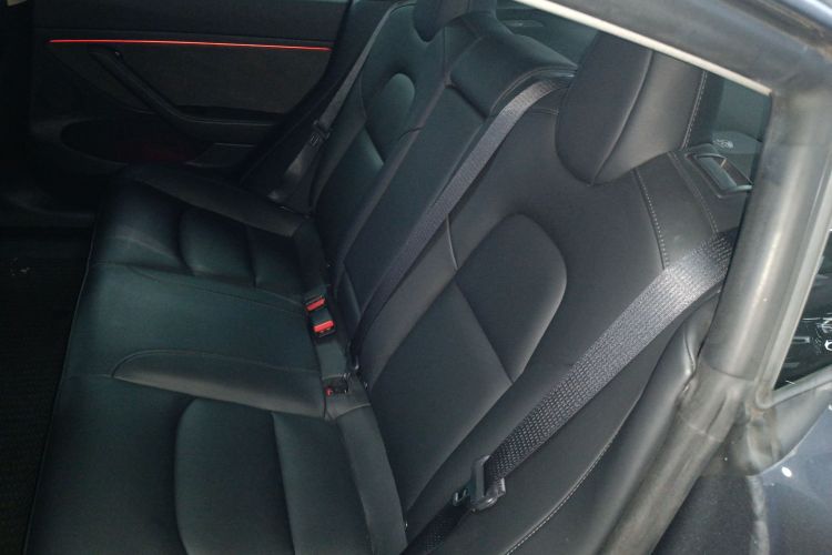 特斯拉 Model 3 2021款 标准续航后驱升级版中控内饰21