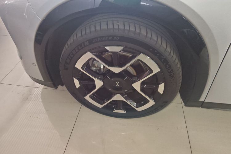 小鹏G7 2025款 702 超长续航 Max车身外观6007