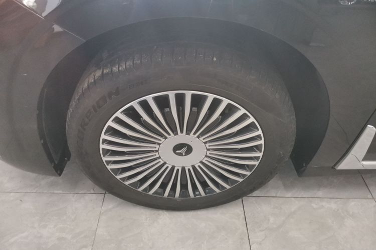 岚图汽车 岚图梦想家 2025款 PHEV 四驱旗舰乾崑版车身外观6007