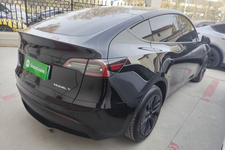 特斯拉 Model Y 2023款 后轮驱动版车身外观6005
