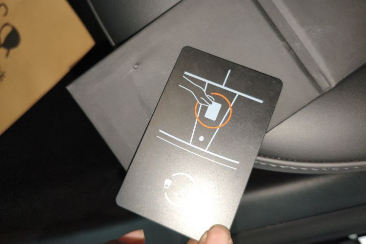 特斯拉 Model 3 2022款 后轮驱动版中控内饰7001