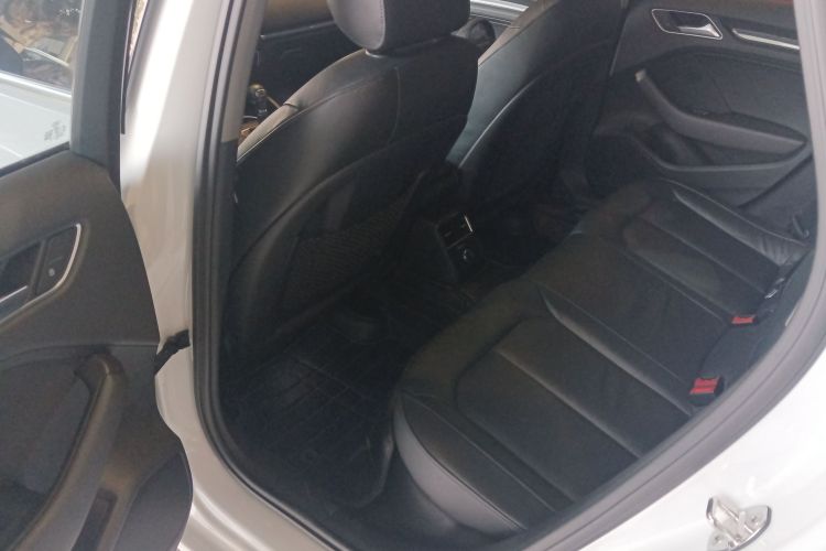 奥迪A3 2019款 Sportback 35 TFSI 风尚型 国V中控内饰21