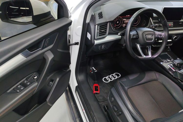 奥迪Q5L 2018款 40 TFSI 荣享时尚型 国V中控内饰20