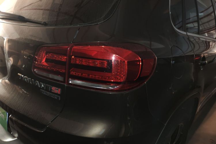 大众 途观 2015款 1.8TSI 自动四驱豪华型车身外观9