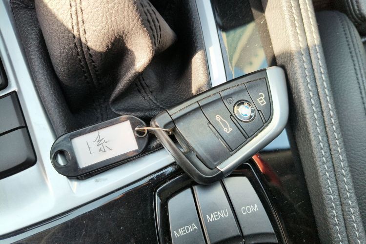 宝马1系 2018款 改款 118i 运动型中控内饰7001