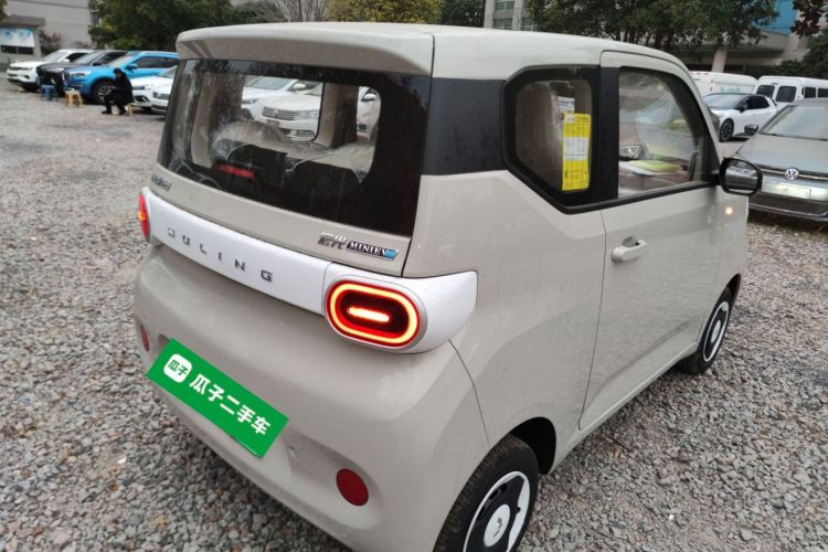 五菱汽车 宏光MINIEV 2024款 第三代 215km 青春版车身外观7