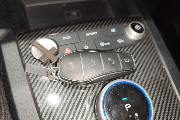 比亚迪e2 2020款 升级版 高续航版 豪华型中控内饰11