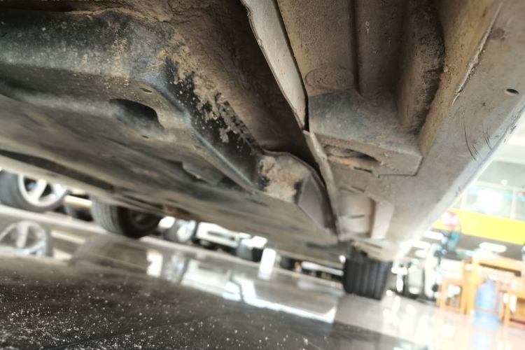 丰田 凯美瑞 2021款 2.0S 锋尚版局部细节9002