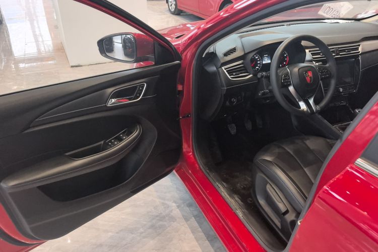 荣威i5 2020款 1.5L 手动4G互联领豪旗舰版中控内饰7003