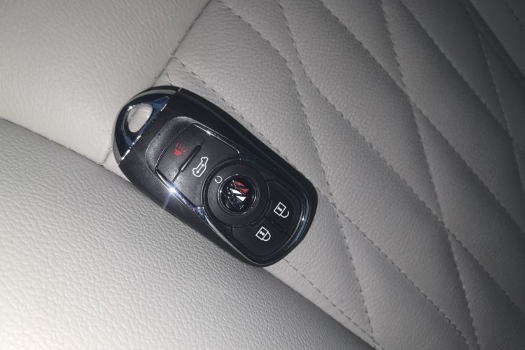 别克GL8 2021款 陆上公务舱 652T 豪华型中控内饰11