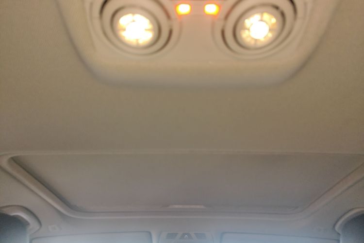 宝马3系 2019款 320Li M运动套装中控内饰22