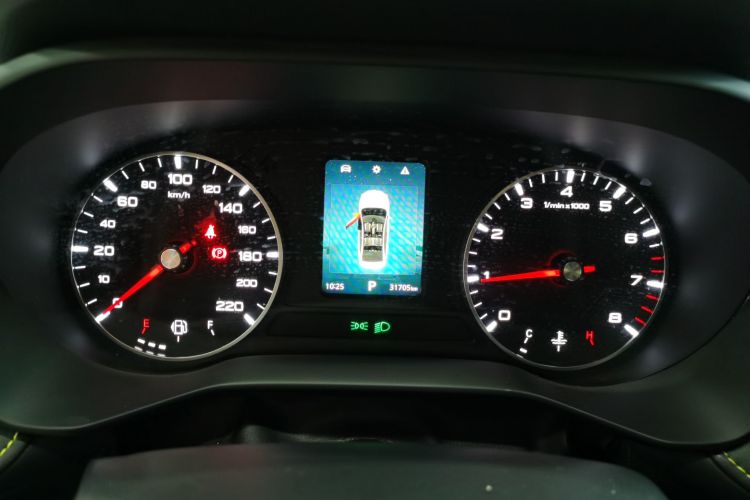 荣威i5 2021款 1.5L CVT铂金版中控内饰14