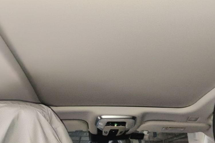 红旗H9 2022款 2.0T 智联旗享版中控内饰22