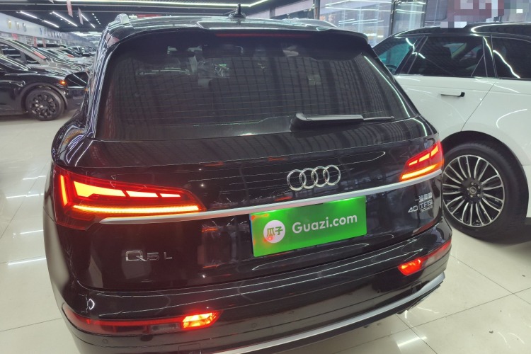 奥迪Q5L 2025款 40 TFSI 时尚动感型车身外观6004