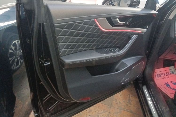 红旗HS5 2019款 2.0T 智联旗享四驱版中控内饰47