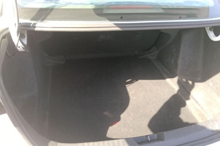 雪佛兰 科沃兹 2020款 325T 自动欣悦版机舱底盘23