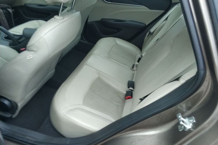 别克 英朗 2017款 15N 自动精英型中控内饰21