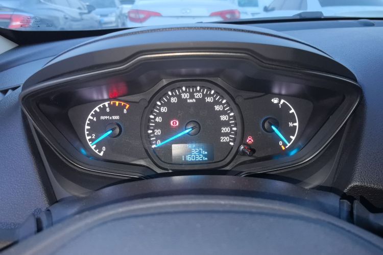 福特 福睿斯 2015款 1.5L 手动舒适型中控内饰14