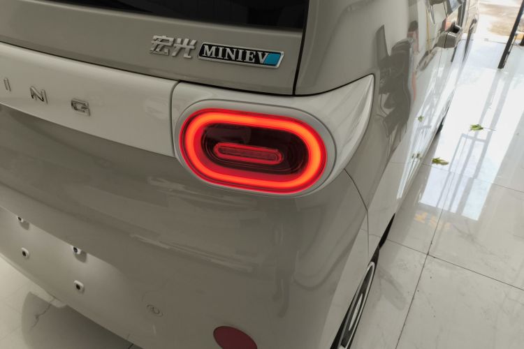 五菱汽车 宏光MINIEV 2024款 第三代 215km 青春版车身外观6006