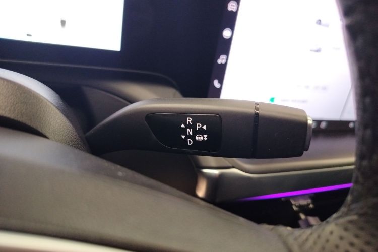 小鹏P7 2020款 586N中控内饰18