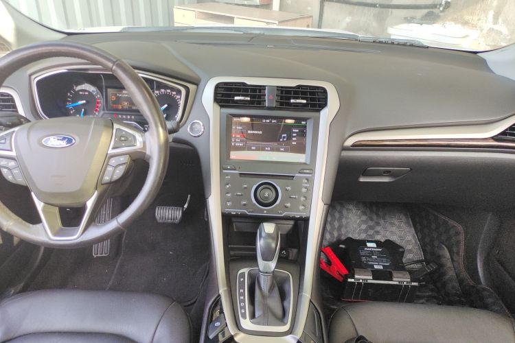 福特 蒙迪欧 2013款 2.0L GTDi200时尚型中控内饰16