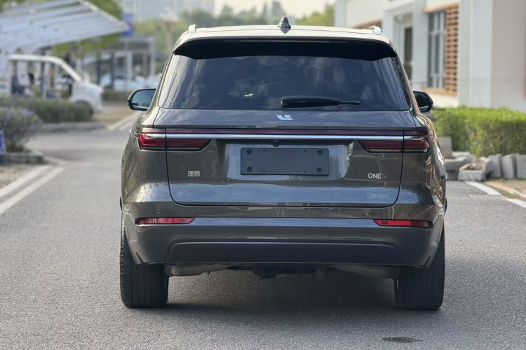 理想汽车 理想ONE 2021款 增程6座版车身外观6