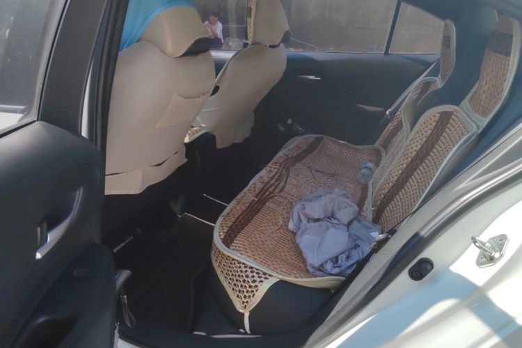 丰田 雷凌 2021款 TNGA 1.5L CVT进取版中控内饰21