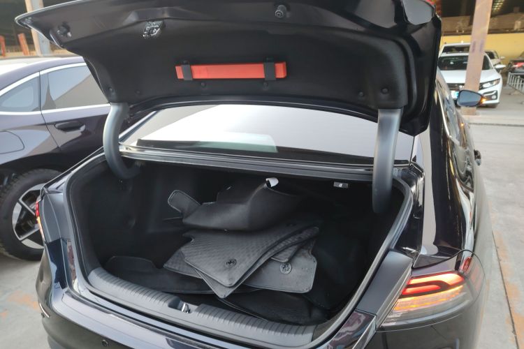 本田 雅阁 2023款 260TURBO 智享版机舱底盘23