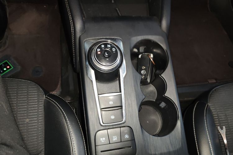 福特 福克斯 2021款 两厢 EcoBoost 180 自动锋潮型局部细节18