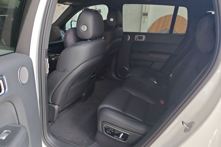 理想汽车 理想L7 2023款 Pro中控内饰7004