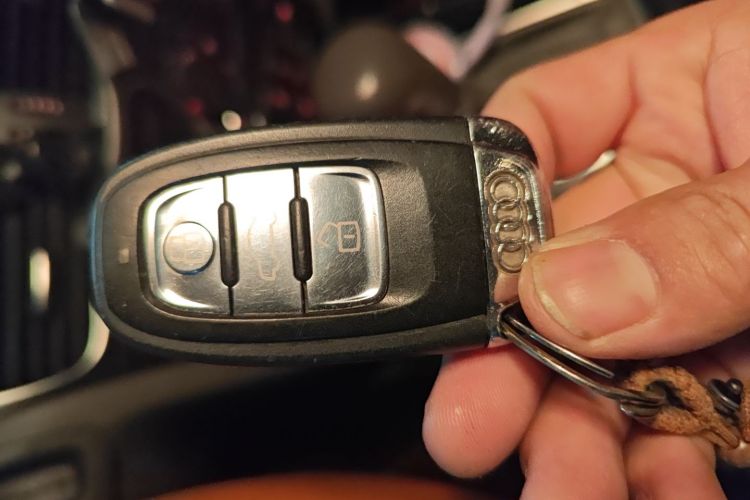 奥迪A4L 2011款 2.0 TFSI 舒适型中控内饰7001