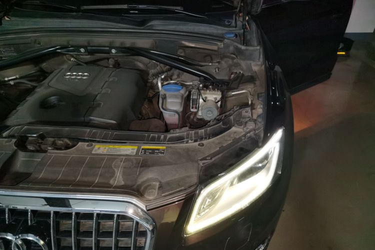 奥迪Q5 2013款 40 TFSI 技术型局部细节9007