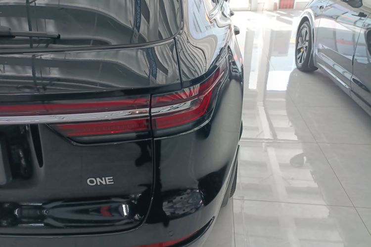 理想汽车 理想ONE 2021款 增程6座版车身外观6006