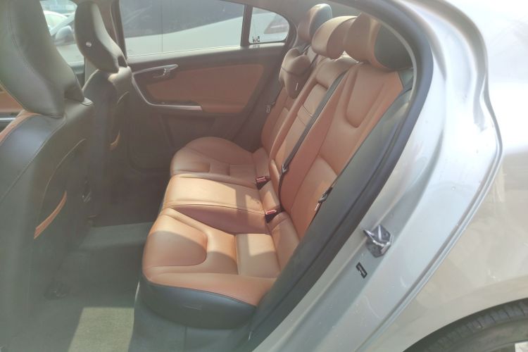 沃尔沃S60 2018款 S60L T3 智进进取版中控内饰21