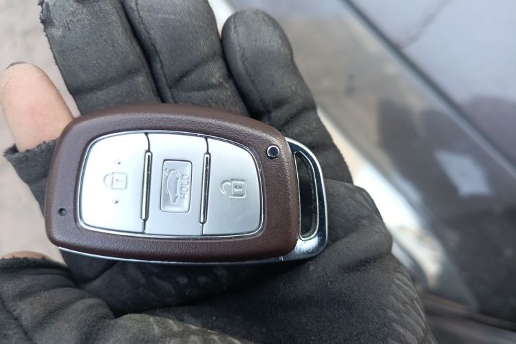 现代 索纳塔 2015款 2.4L TOP旗舰型中控内饰7001