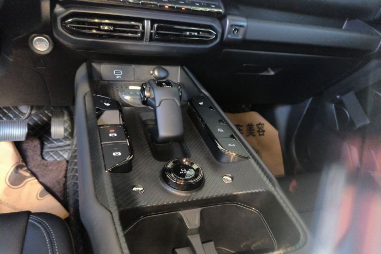 哈弗大狗 PLUS 2023款 2.0T 两驱潮野版Plus中控内饰18