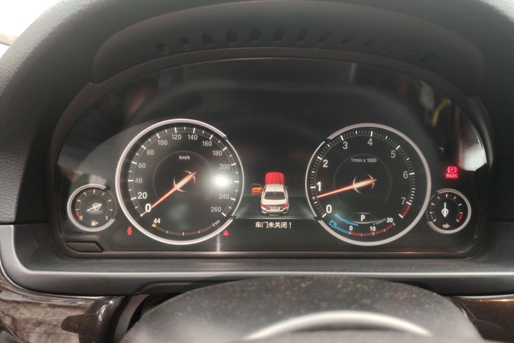 宝马5系 2015款 535Li 领先型局部细节14