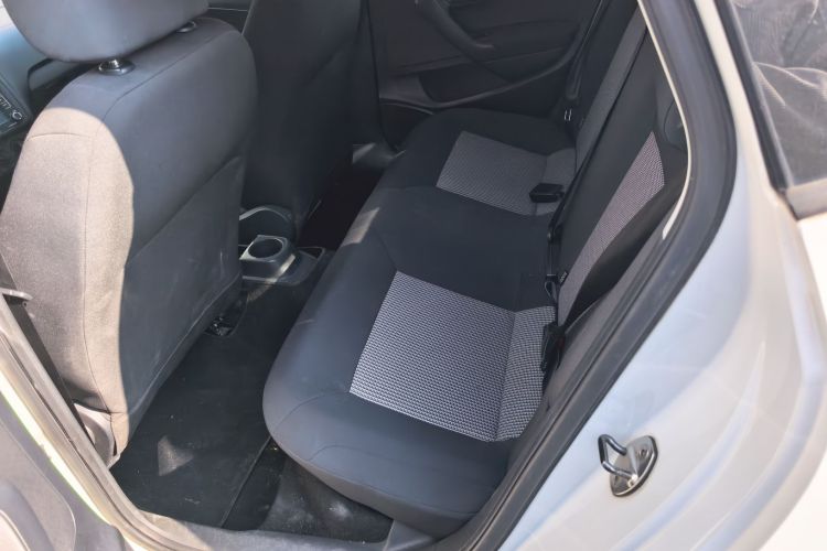 大众 Polo 2016款 1.4L 自动风尚型中控内饰21